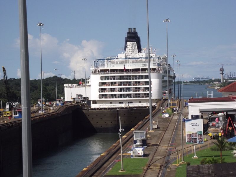 norwegian pearl panama canal cruise reviews