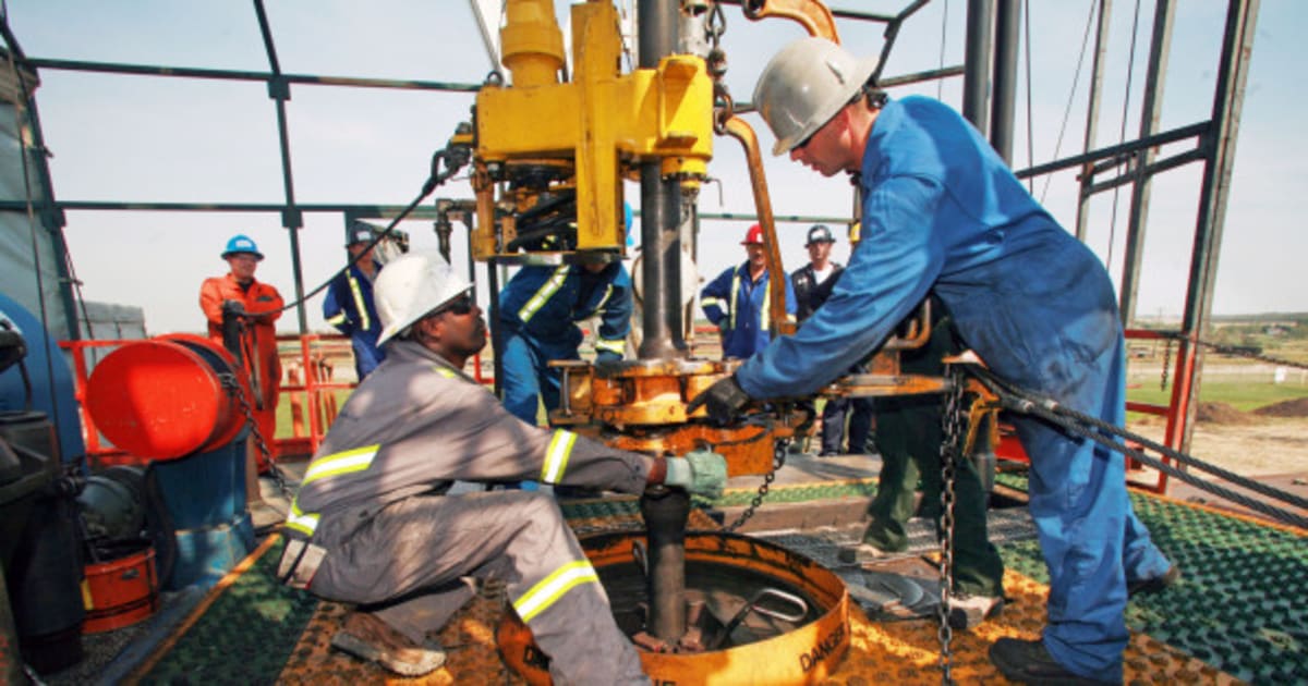 oil rig job canada reviews